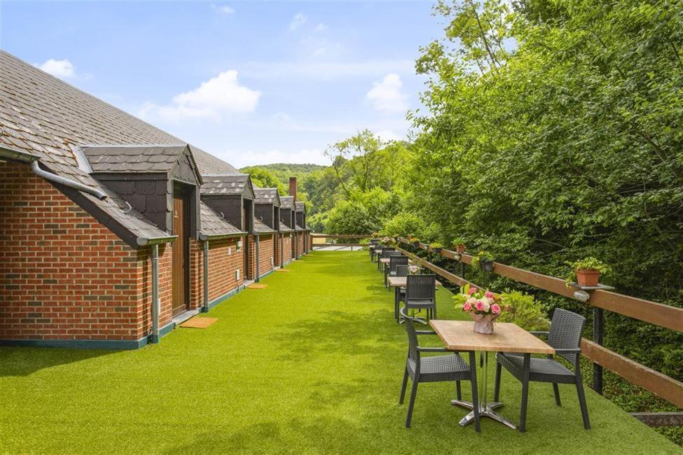 Auberge De La Lesse Celles (Namur) Exterior foto