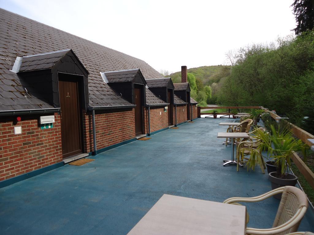 Auberge De La Lesse Celles (Namur) Exterior foto
