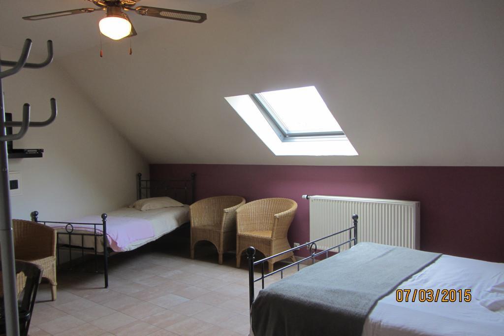 Auberge De La Lesse Celles (Namur) Quarto foto