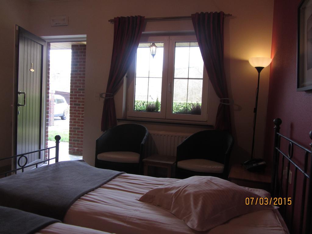 Auberge De La Lesse Celles (Namur) Quarto foto