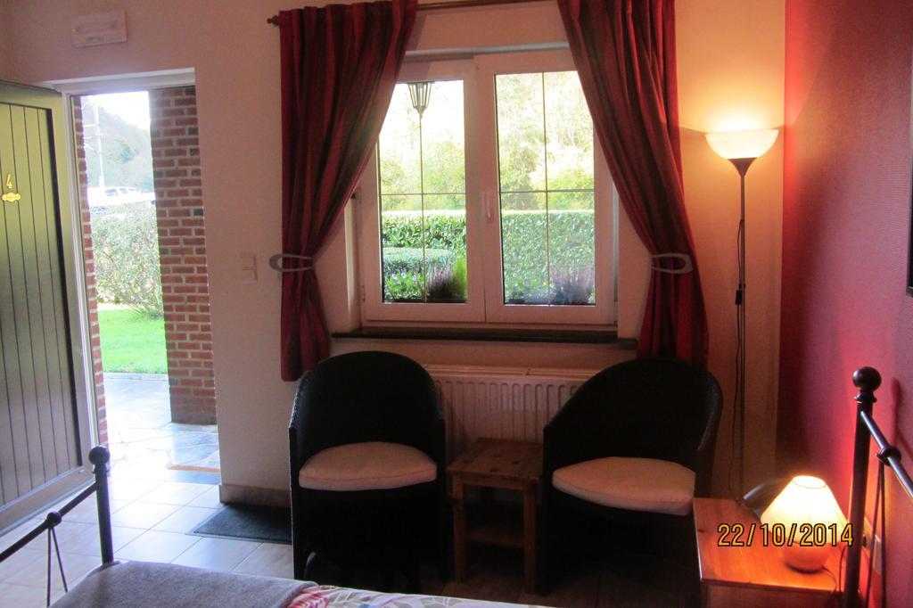 Auberge De La Lesse Celles (Namur) Quarto foto